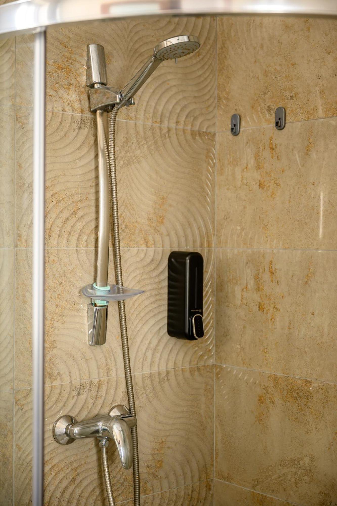 F11 Room 2, Private Room Two Single Beds Shared Bathroom In Shared Flat Мсіда Екстер'єр фото